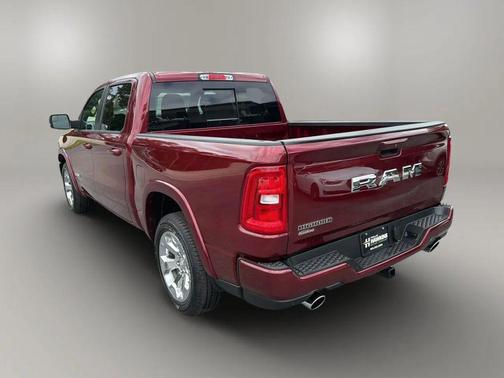 Delmonico Red Pearlcoat 2025 RAM 1500 Big Horn/Lone Star