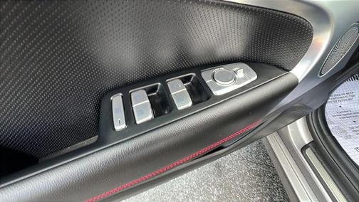 2024 Genesis G70 2.5T RWD