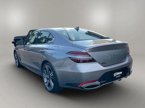 2024 Genesis G70 2.5T RWD