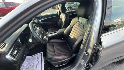 2024 Genesis G70 2.5T RWD