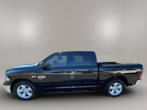 Black Clearcoat 2022 RAM 1500 Tradesman