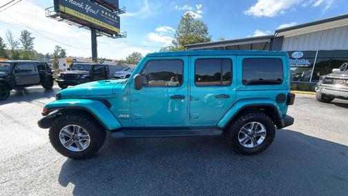 Bikini Pearlcoat 2020 Jeep Wrangler Unlimited Sahara