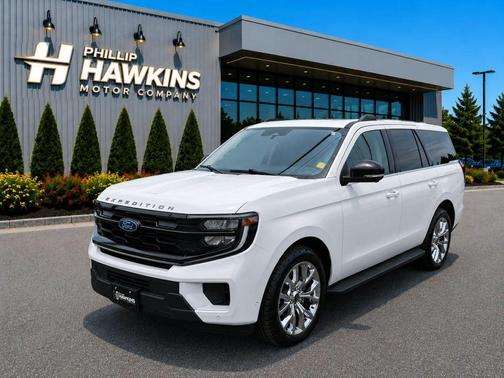 Oxford White 2025 Ford Expedition Active