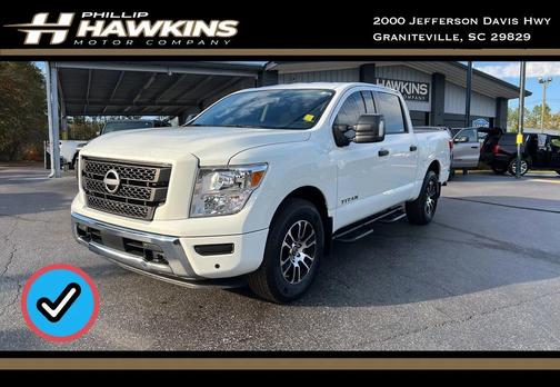 2024 Nissan Titan SV