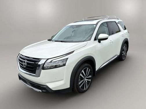 Pearl White 2024 Nissan Pathfinder Platinum FWD