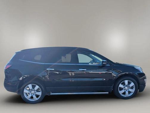 Black Metallic 2016 Chevrolet Traverse 1LT