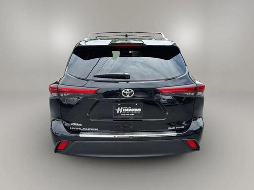 Midnight Black Metallic 2023 Toyota Highlander XLE