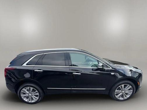 2025 Cadillac XT5 Sport