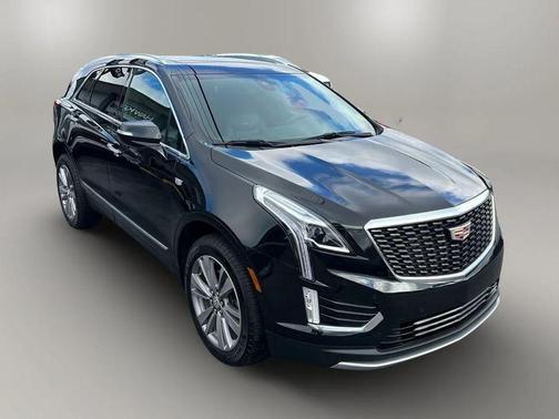 2025 Cadillac XT5 Sport