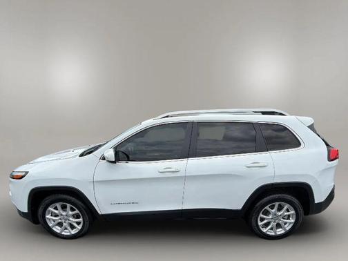 Bright White Clearcoat 2018 Jeep Cherokee Latitude