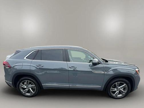 2024 Volkswagen Atlas Cross Sport 2.0T SEL
