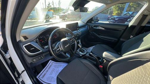 2023 Kia Seltos S