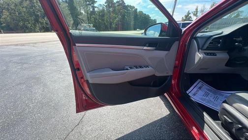 2019 Hyundai ELANTRA Limited