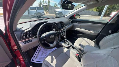 2019 Hyundai ELANTRA Limited