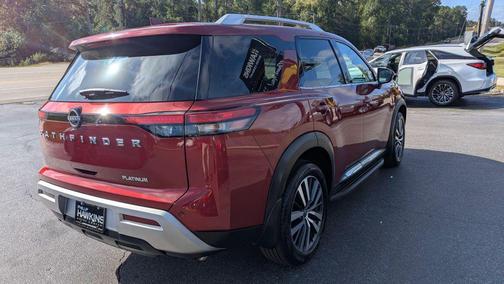 2022 Nissan Pathfinder Platinum 2WD
