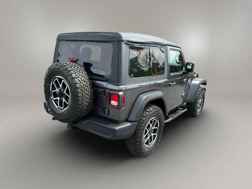 Granite Crystal Metallic Clearcoat 2022 Jeep Wrangler Sport S