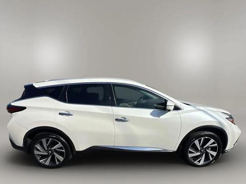 2023 Nissan Murano SL FWD