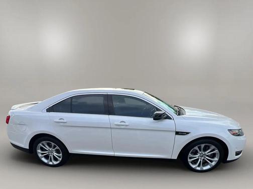 2013 Ford Taurus SHO