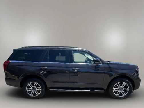 Gray Metallic 2025 Ford Expedition Active