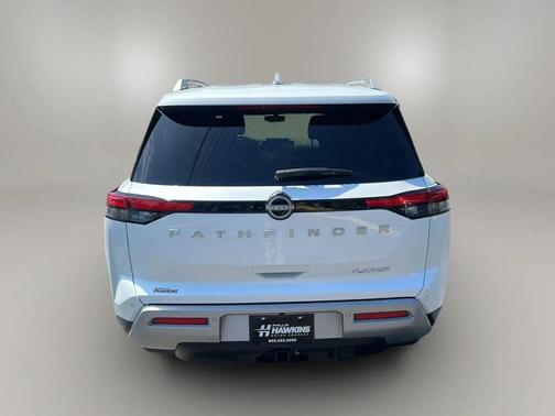 2025 Nissan Pathfinder Platinum FWD