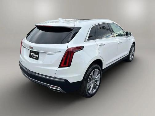 2025 Cadillac XT5 Sport