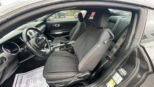 2020 Ford Mustang EcoBoost