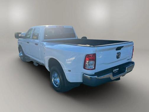 2021 RAM 3500 Tradesman Crew Cab 4x4 8' Box