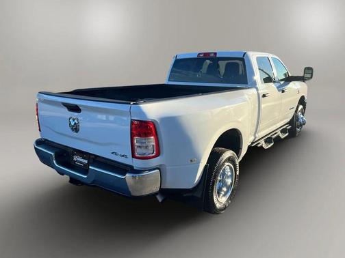 2021 RAM 3500 Tradesman Crew Cab 4x4 8' Box