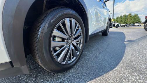 2024 Nissan Pathfinder SL FWD