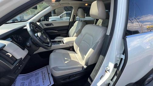 2024 Nissan Pathfinder SL FWD