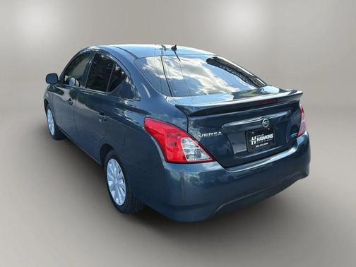 Graphite Blue 2015 Nissan Versa 1.6 S+