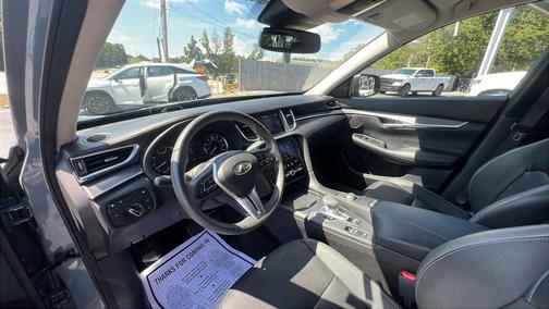 2022 INFINITI QX50 LUXE