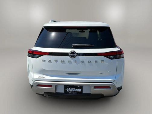 Everest White Pearl Tricoat 2025 Nissan Pathfinder SL FWD