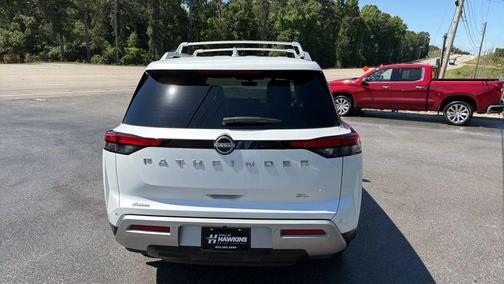 Everest White Pearl Tricoat 2025 Nissan Pathfinder SL FWD