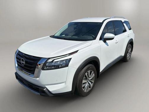 Everest White Pearl Tricoat 2025 Nissan Pathfinder SL FWD