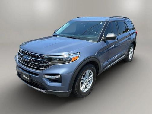 Infinite Blue Metallic Tinted Clearcoat 2021 Ford Explorer XLT