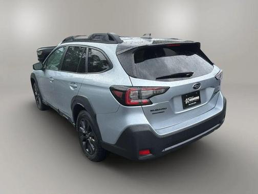 Ice Silver Metallic 2023 Subaru Outback Onyx Edition