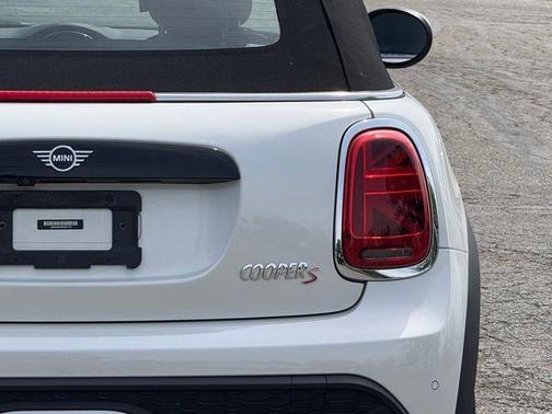 Nanuq White Metallic 2024 MINI Convertible Cooper S