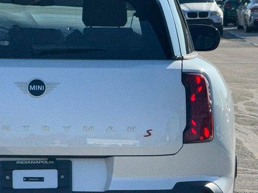 Nanuq White Metallic 2026 MINI Countryman Cooper S ALL4
