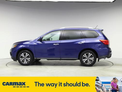 2017 Nissan Pathfinder S