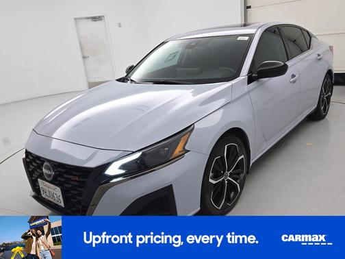 Gray 2023 Nissan Altima SR