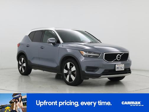 Blue 2020 Volvo XC40 T5 Momentum