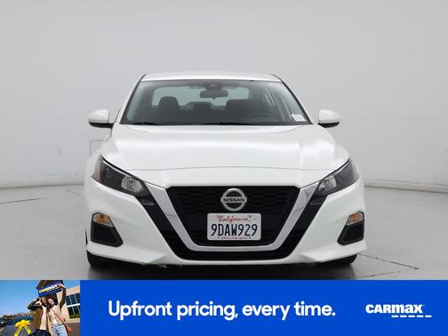 White 2022 Nissan Altima S