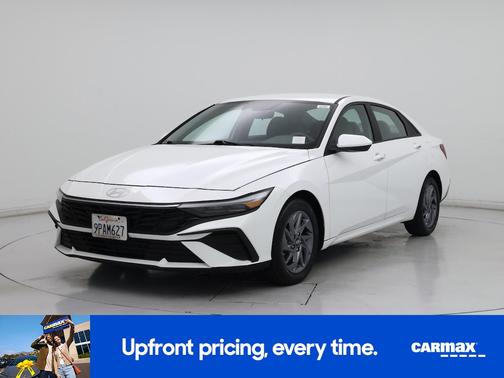 White 2024 Hyundai ELANTRA SEL
