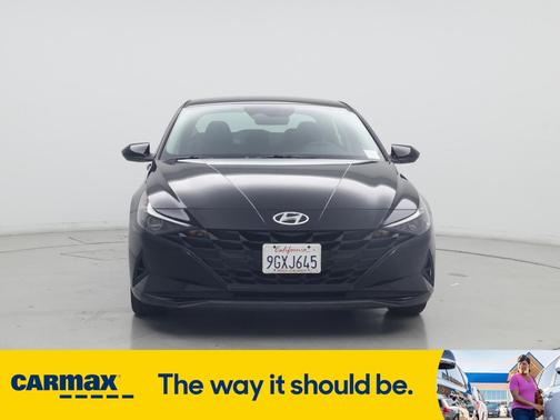 2023 Hyundai ELANTRA SE