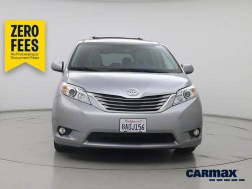 Silver 2017 Toyota Sienna XLE Premium