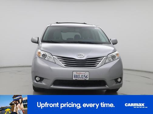 Silver 2017 Toyota Sienna XLE Premium