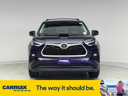 2022 Toyota Highlander LE