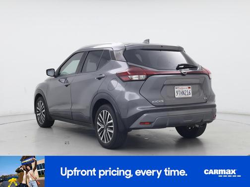 Gray 2022 Nissan Kicks SV