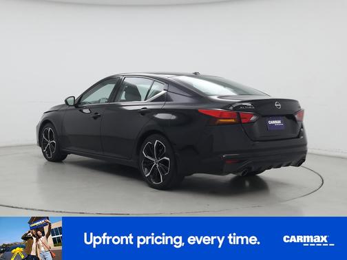 Black 2024 Nissan Altima SR